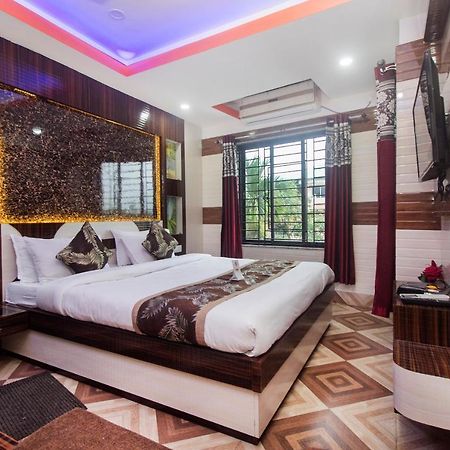 Oyo 16064 Tirupati Lodge Siliguri Exterior photo